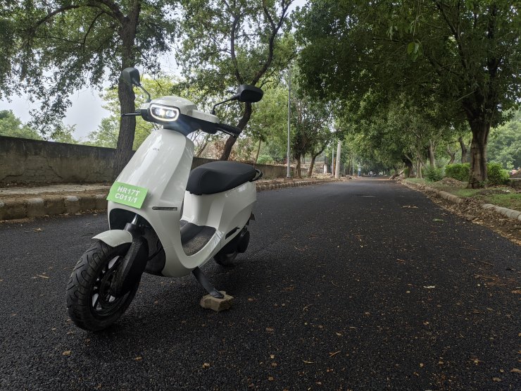 Ola Electric S1 Pro electric scooter running Move OS 2 in CarToq's first ride review