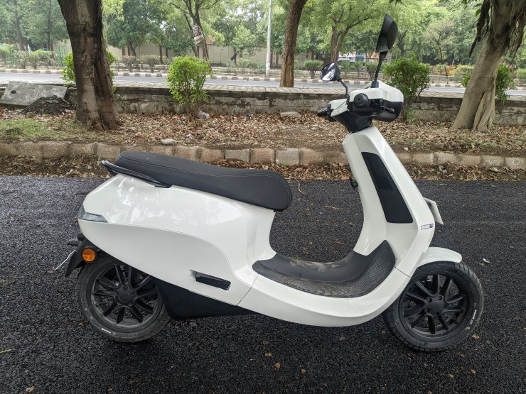 Ola Electric S1 Pro electric scooter running Move OS 2 in CarToq’s first ride review