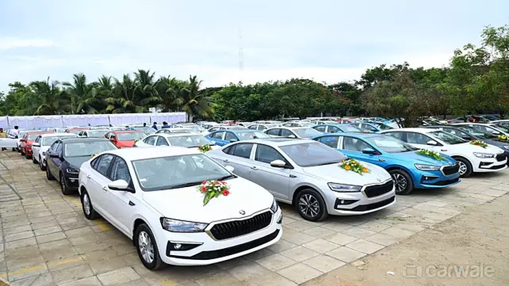 Skoda dealer in Coimbatore delivers 125 Slavia sedans in a single day