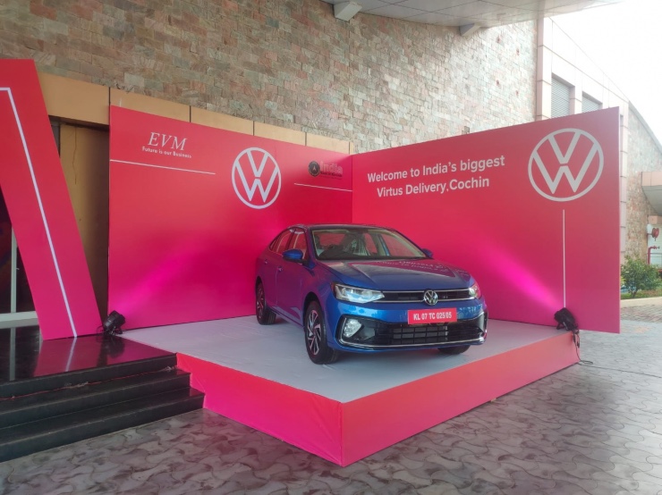 Volkswagen dealer creates new record by delivering 150 units of Virtus in one day
