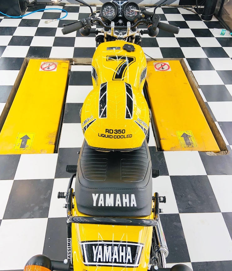 MS Dhoni brings home modified vintage Yamaha RD350 LC
