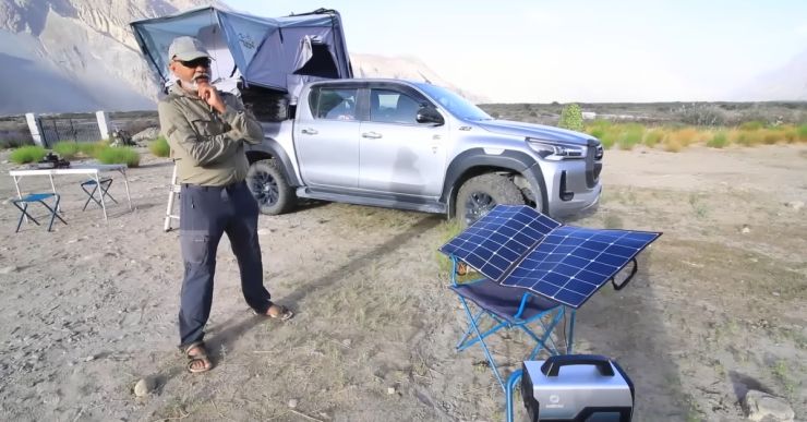 Toyota Hilux pick up truck neatly modified for overlanding [Video]