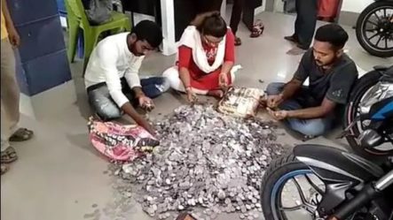 Trader from West Bengal buys a new motorcycle by paying Rs 1.5 lakh in coins