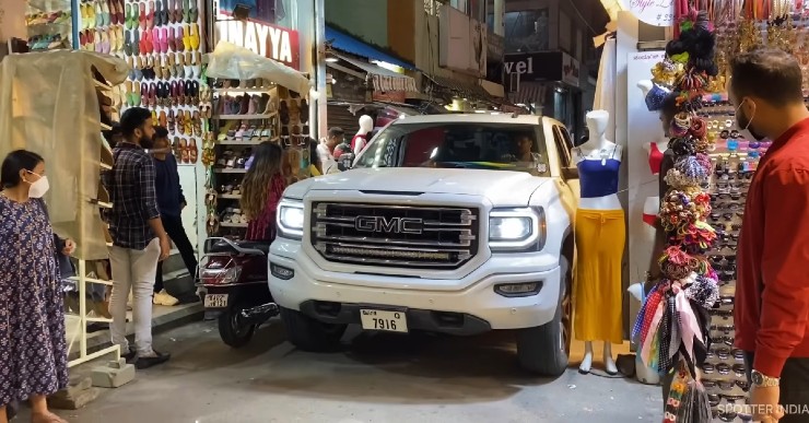 Driving a massive GMC Sierra 1500 on narrow Indian streets: What it’s like [Video]