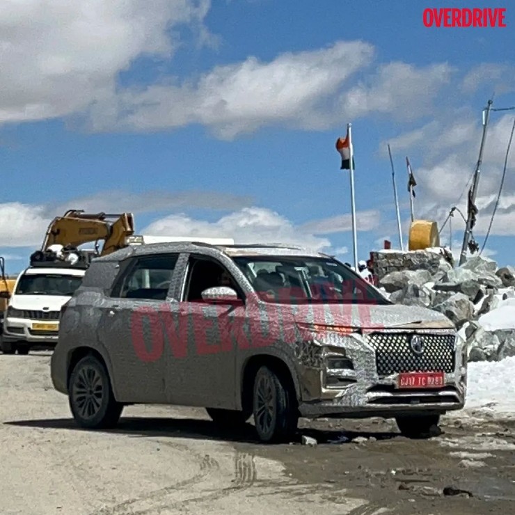 Upcoming MG Hector spotted testing before the official launch
