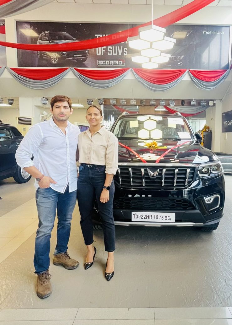 Indian wrestler Geeta Phogat takes delivery of her Mahindra Scorpio-N SUV