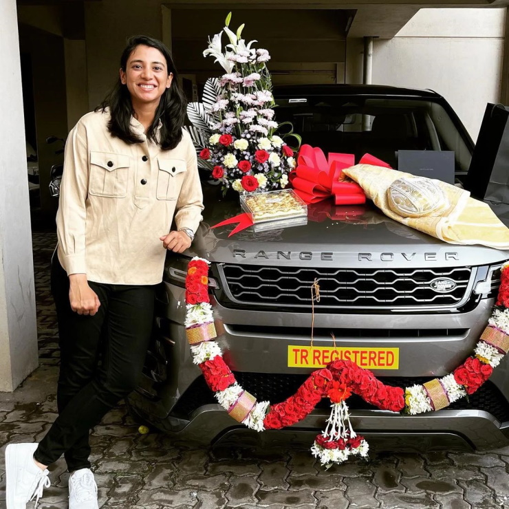 Indian cricketer Smriti Mandhana buys a brand new Range Rover Evoque this festive season