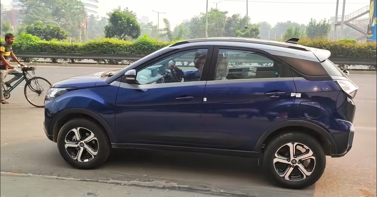Customer takes Tata Nexon XMS| Roadsleeper.com