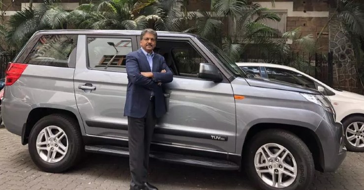 Ο Anand Mahindra και τα αυτοκίνητα και τα SUV της μάρκας Mahindra του