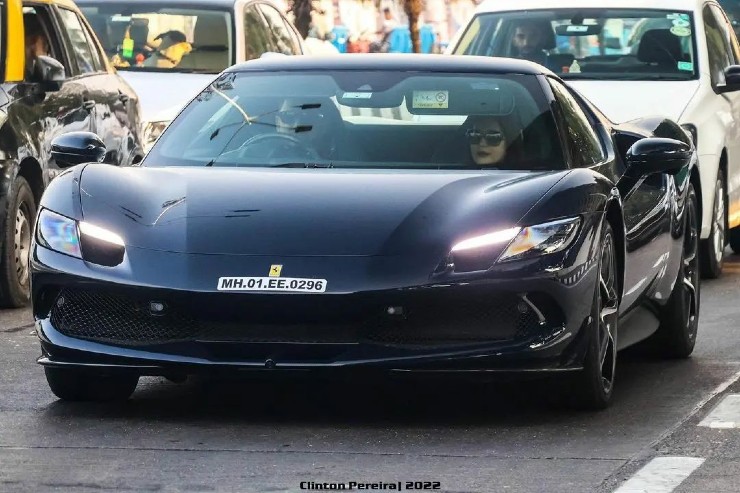 Kind Ferrari owner gives kid a ride in his supercar after kid was seen admiring the car [Video]