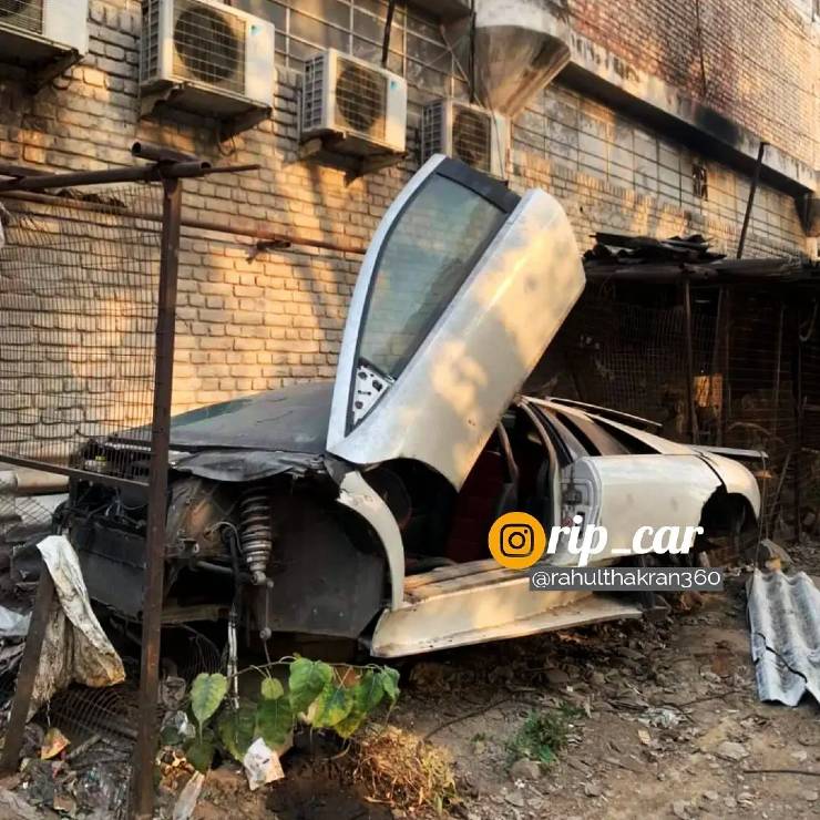 Bollywood actor Amitabh Bachchan’s abandoned Lamborghini Murcielago supercar found rotting Bollywood actor Amitabh Bachchan’s abandoned Lamborghini Murcielago supercar found rotting