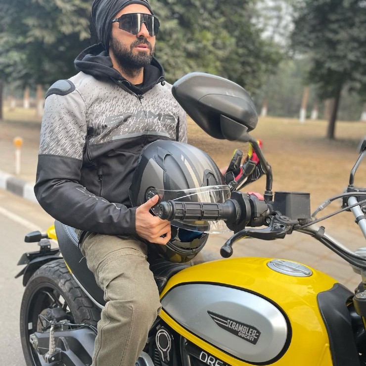 Bollywood Actor Ayushmann Khurrana takes his Ducati Scrambler superbike on a spin: Recites a poem on biking [Video]