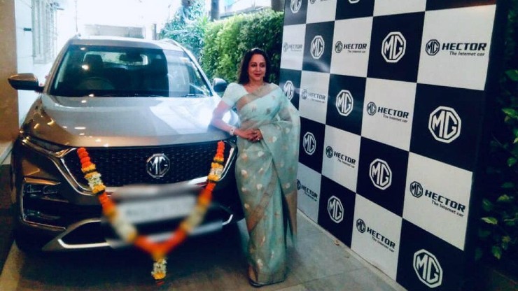 Bollywood actress Palak Tiwari seen arriving in a humble MG Hector SUV [Video]
