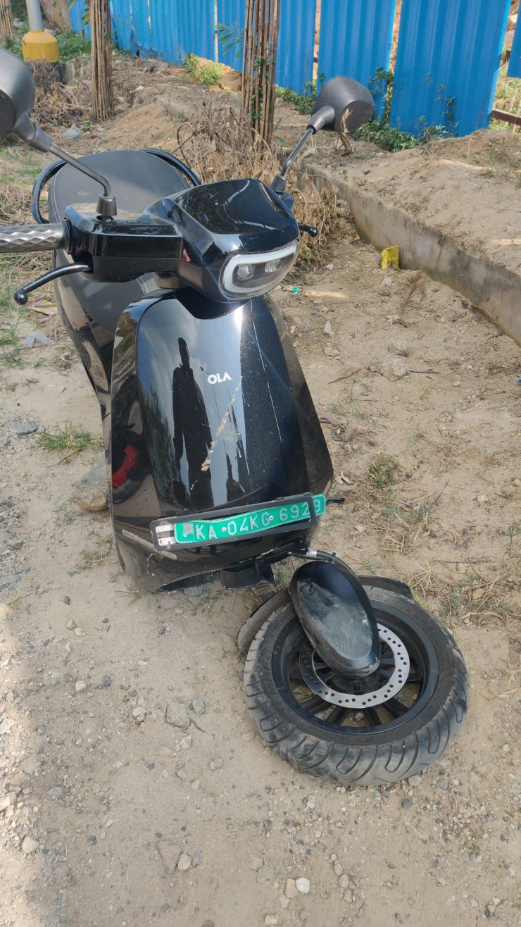 Another Ola S1 Pro owner shares pictures on how his scooter’s front fork broke at 35 Kmph