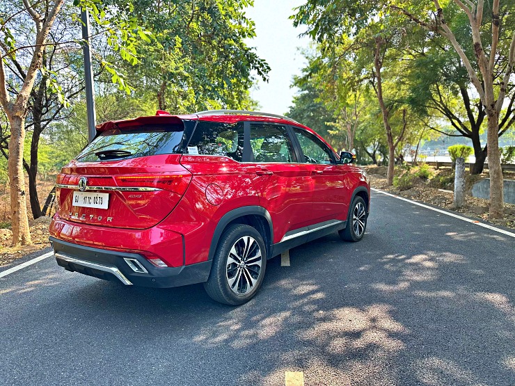 MG Hector, Hector Plus SUVs get hefty 1 lakh+ price cuts