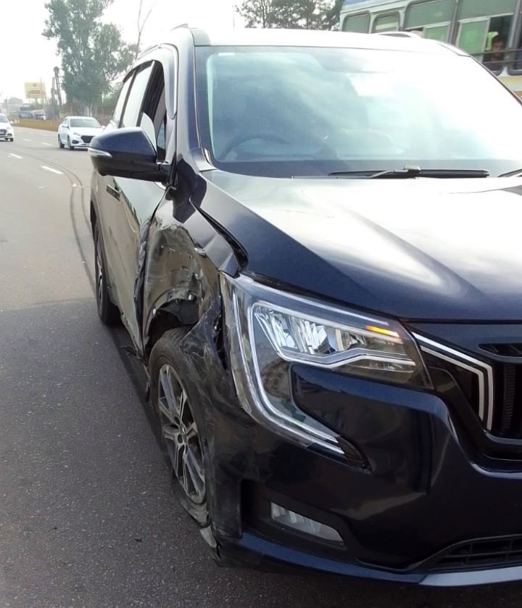 Former CM’s Mahindra XUV700 SUV hits a stationary car: CM escapes unhurt
