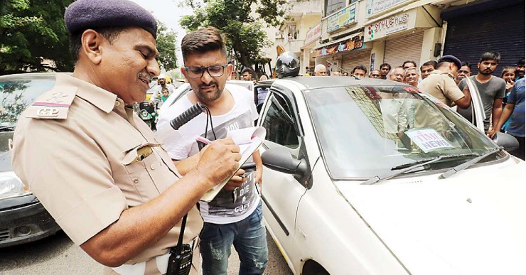 Noida Police seizes and scraps 1.2 lakh vehicles: here's why