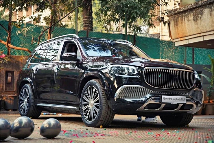 Ranbir Kapoors mamma Neetu Singh köper en Maybach GLS superlyx SUV värd 3 crore Rs