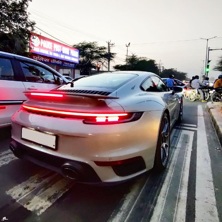 Zomatos VD Deepinder Goyal köper en andra Porsche-sportbil: den fjärde superbilen i hans garage!