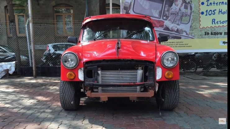 This modified Hindustan Ambassador sedan can do 150 Kmph! [Video]