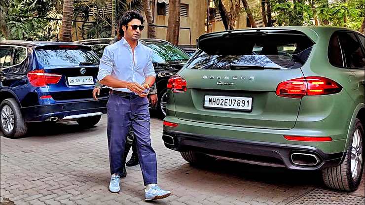 cartoq-vidyut-jamwal-porsche.jpg