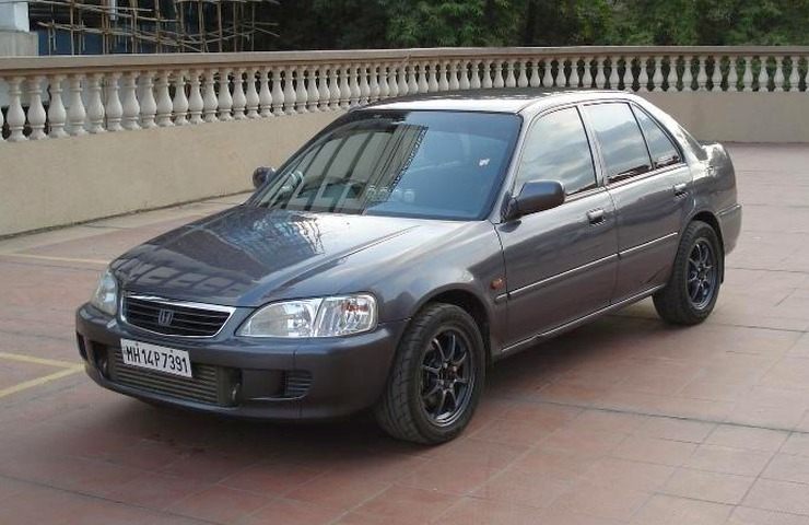 सस्ती कारें आप आज खरीद सकते हैं और भविष्य के कार कलेक्टर बन सकते हैं: Maruti 800 से Honda City टाइप 2