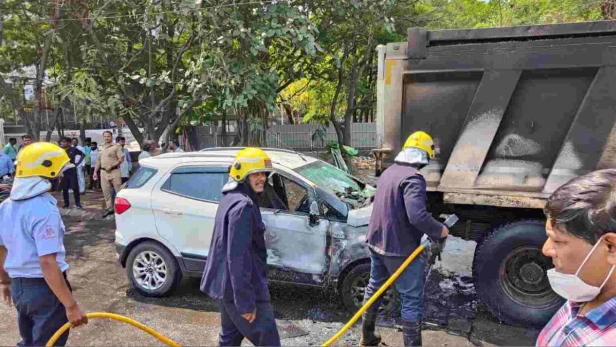 Pune ford Ecosport fire, woman rescued