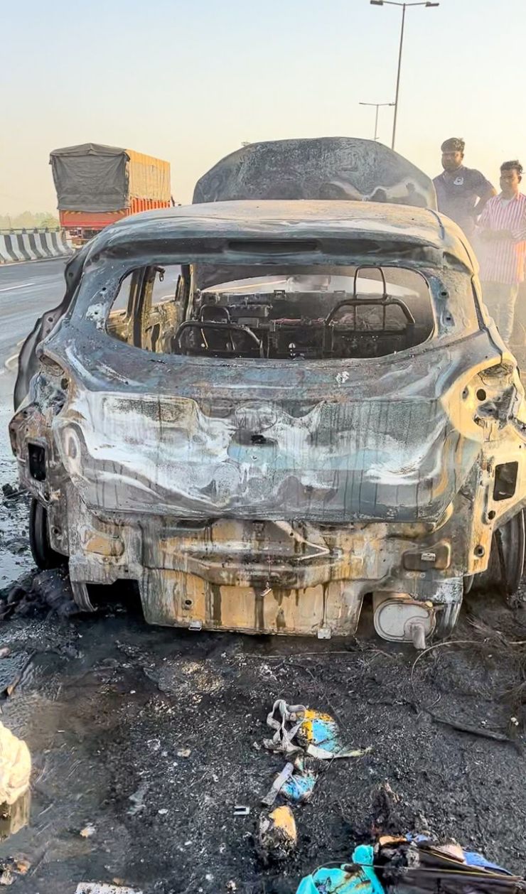 Månader gammal Tata Punch SUV tar eld när han kör i Gujarat: ägaren registrerar FIR [Video]