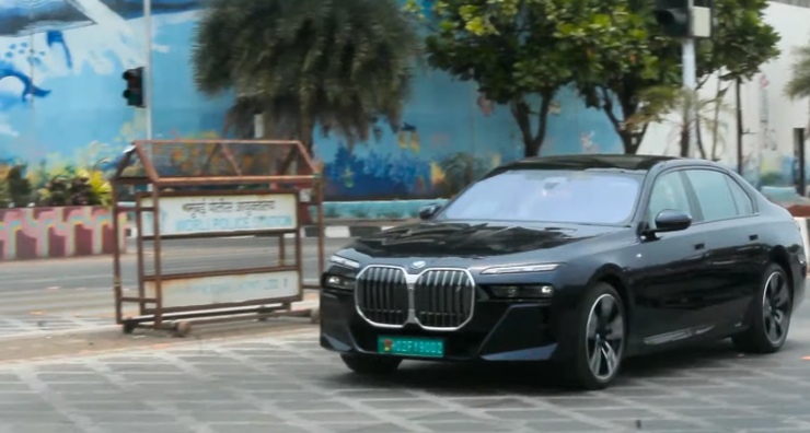 Bollywood actor Ajay Devgn brings home his first electric car – a 2 crore rupee BMW i7 electric luxury sedan