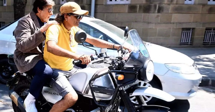 Amitabh Bachchan hitches a ride on Royal Enfield Himalayan to beat traffic