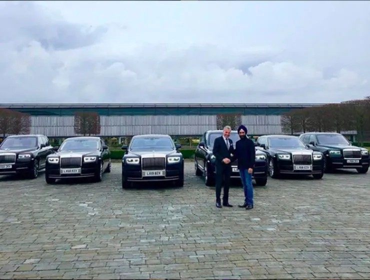 Billionaire Sardar owns 15 Rolls Royces: A Rolls Royce for each turban colour