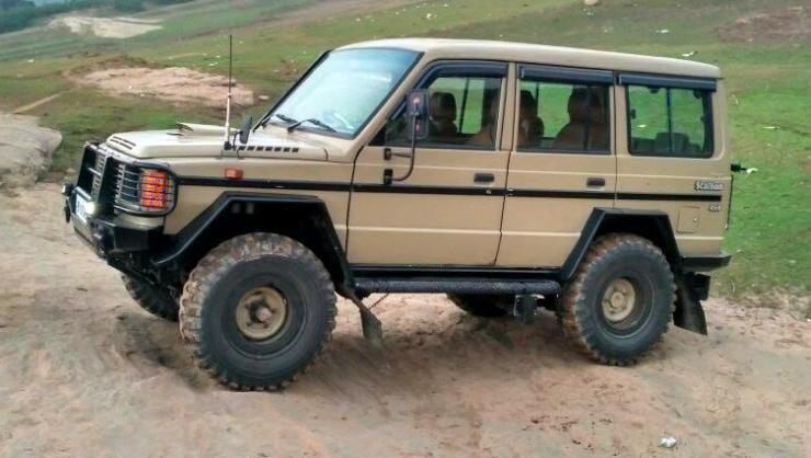 This modified Tata Sumo looks super rugged and has a working 4X4
