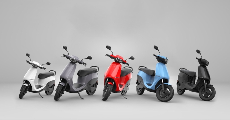 Ola Electric CEO Bhavish Aggarwal Announces 8 year Warranty for S1 Range Of Electric Scooters
