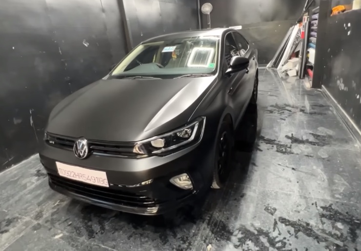 Volkswagen Virtus wrapped in satin black wrap looks sinister [Video]