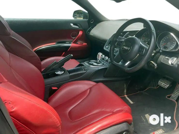बिक्री के लिए पुरानी Audi R8 सुपरकार: एक नई Toyota Fortuner से सस्ती