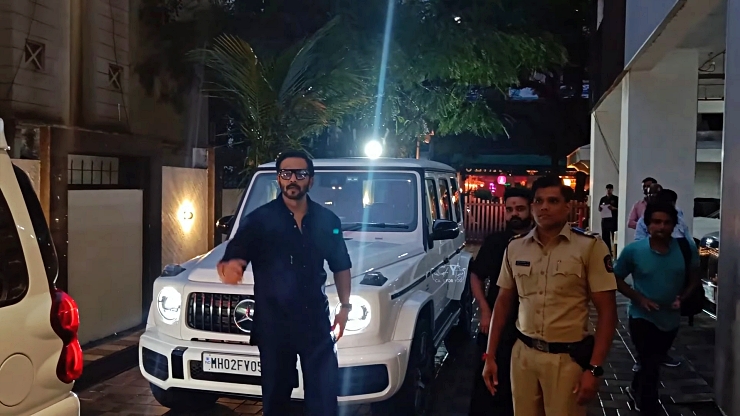 Mercedes-Benz G-Wagen owners of Bollywood: Ranbir Kapoor to Shilpa Shetty 4 Mercedes-Benz G-Wagen owners of Bollywood: Ranbir Kapoor to Shilpa Shetty
