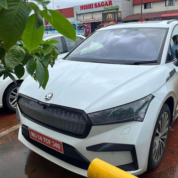 Skoda Enyaq iV বৈদ্যুতিক SUV রাতে পরীক্ষা করা হয়েছে: শীঘ্রই লঞ্চ হবে?