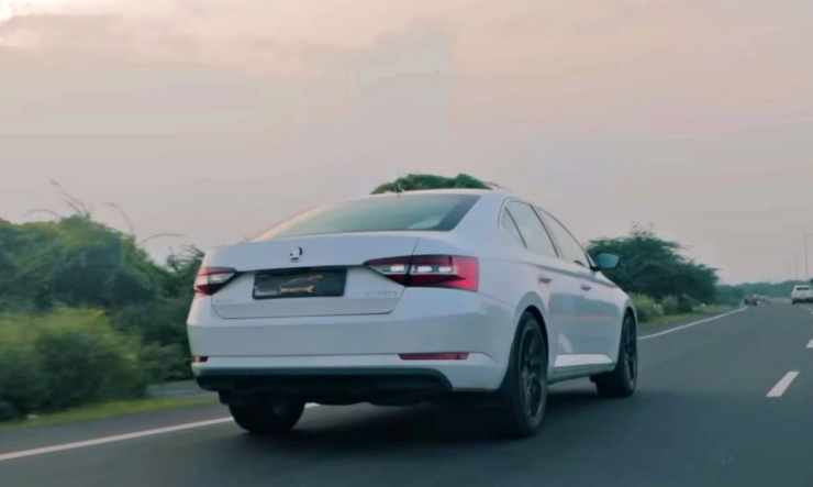 India’s most powerful new-gen Skoda Superb modified to make 320 Bhp [Video]