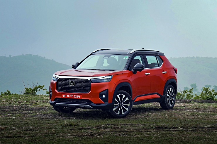 Honda Elevate launch date revealed: Brand new SUV caught on video at dealership stockyard