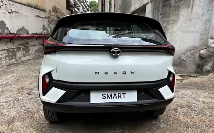 2023 Tata Nexon Facelift: Base ‘Smart’ variant in an in-depth walkaround [Video]