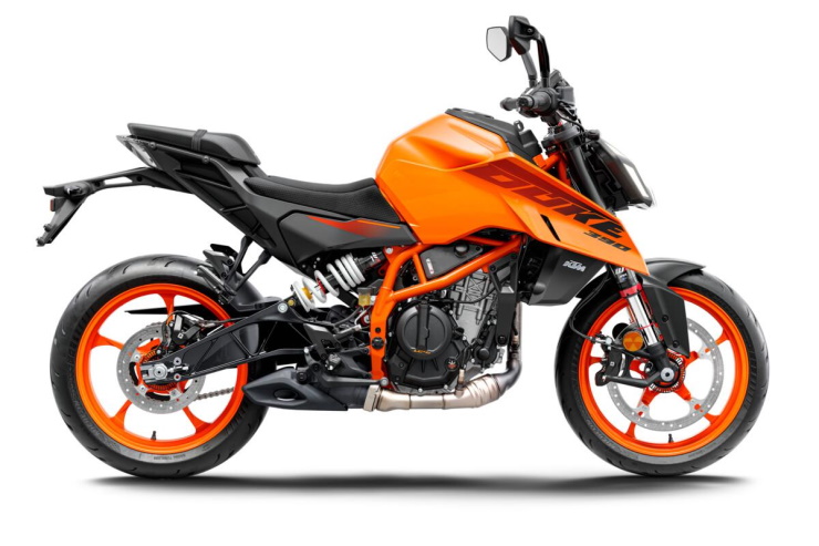 Comparing KTM Duke 390 and Kawasaki Ninja 300 for Serious Riders