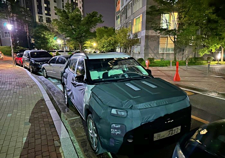 Updated Hyundai Creta to offer diesel engine; Caught testing before official launch