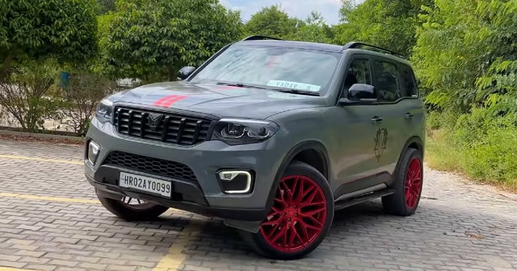 Mahindra Scorpio-N with Nardo Grey wrap and 22-inch wheels [Video]