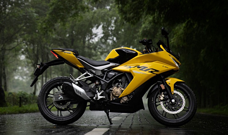 Hero MotoCorp Karizma XMR 210 sportsbike deliveries commence in India