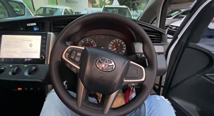 Toyota Innova Crysta GX Limited Edition detailed walkaround [Video]
