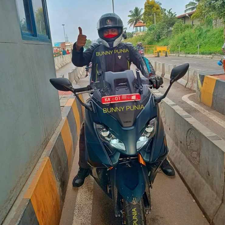 Yamaha T-Max 562cc maxi-scooter spied testing in India