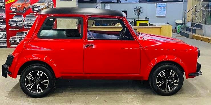 Fiat Padmini based Mini cooper replica side
