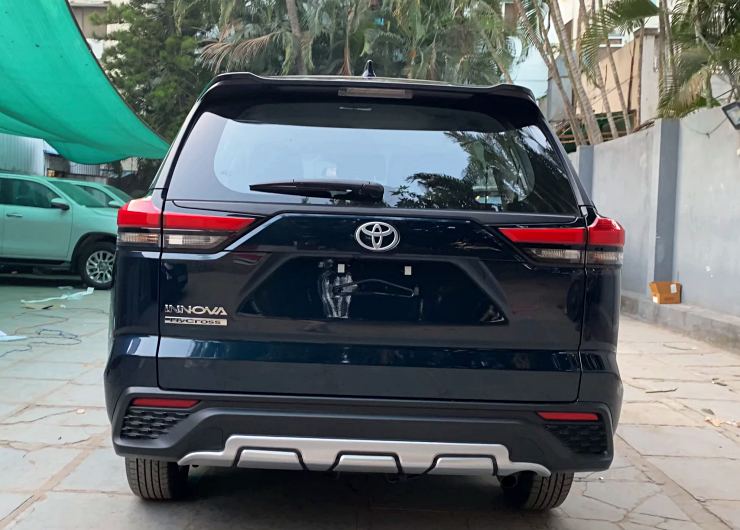 Toyota Innova Hycross GX Limited Edition launched: Gets minor cosmetic upgrades [Video]