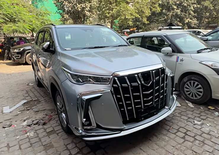 Toyota Innova HyCross that wants to be a Lexus: Closer look on video