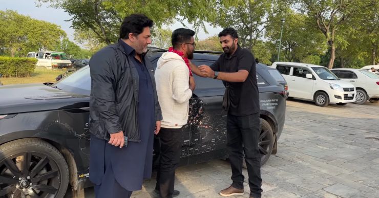 Indian vlogger in Pakistan